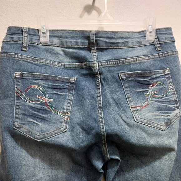 Fashional Jeans - Picture 6 of 7
